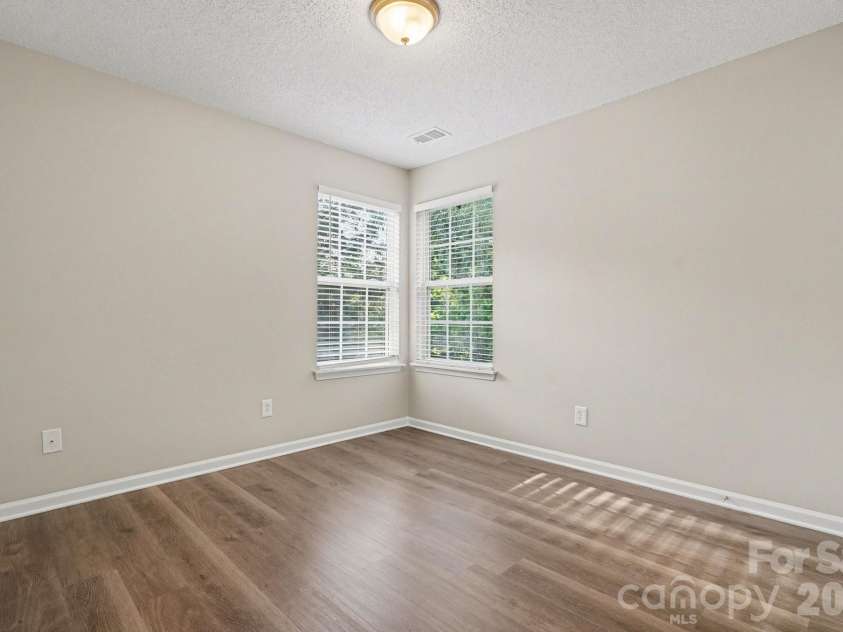 11632 Larix Drive, Charlotte, NC 28273.  MLS# CAR4369894, YatesRealty ID 18638. 