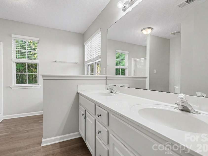11632 Larix Drive, Charlotte, NC 28273.  MLS# CAR4369894, YatesRealty ID 18638. 