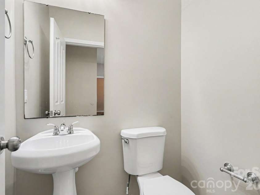 11632 Larix Drive, Charlotte, NC 28273.  MLS# CAR4369894, YatesRealty ID 18638. 