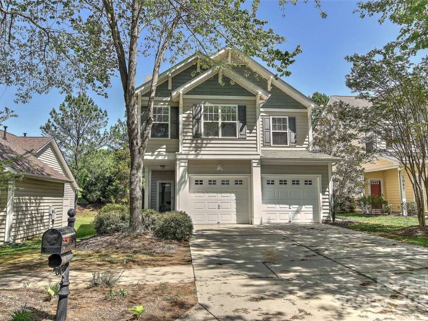 1037 Hammond Drive, Matthews, NC 28104.  MLS# CAR4246179, YatesRealty ID 18639. 
