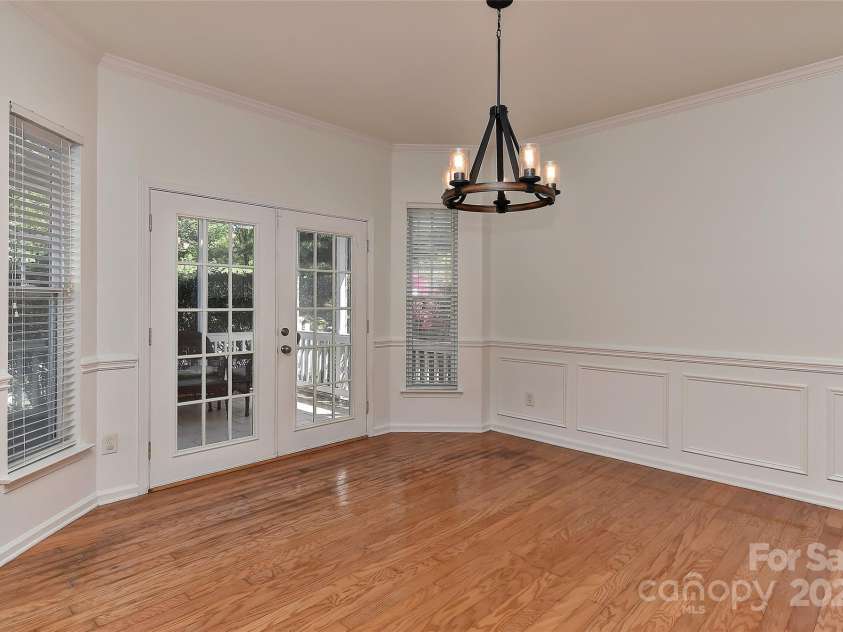1037 Hammond Drive, Matthews, NC 28104.  MLS# CAR4246179, YatesRealty ID 18639. 
