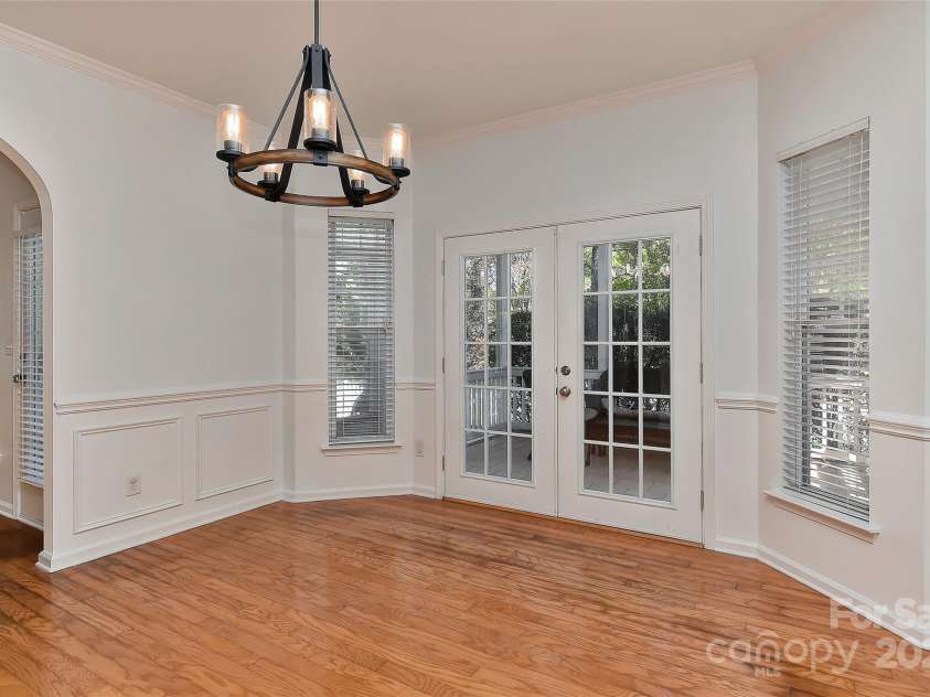 1037 Hammond Drive, Matthews, NC 28104.  MLS# CAR4246179, YatesRealty ID 18639. 