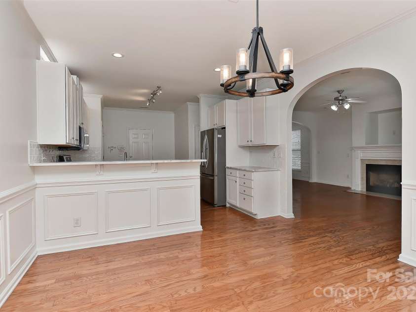 1037 Hammond Drive, Matthews, NC 28104.  MLS# CAR4246179, YatesRealty ID 18639. 
