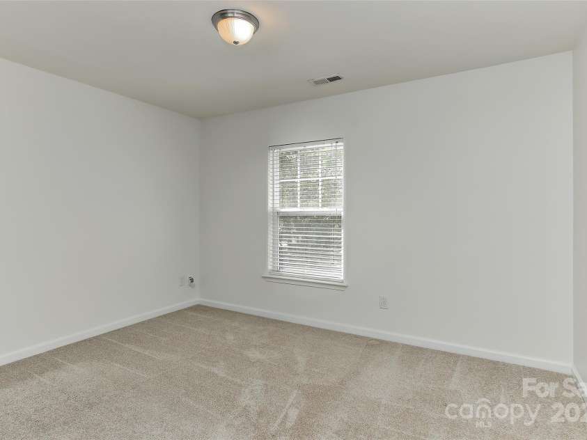 1037 Hammond Drive, Matthews, NC 28104.  MLS# CAR4246179, YatesRealty ID 18639. 