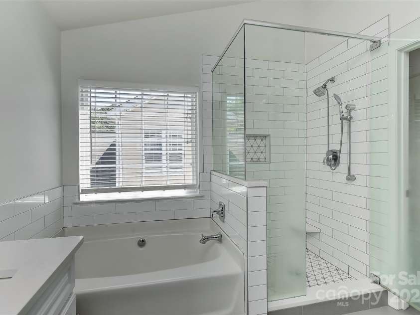 1037 Hammond Drive, Matthews, NC 28104.  MLS# CAR4246179, YatesRealty ID 18639. 