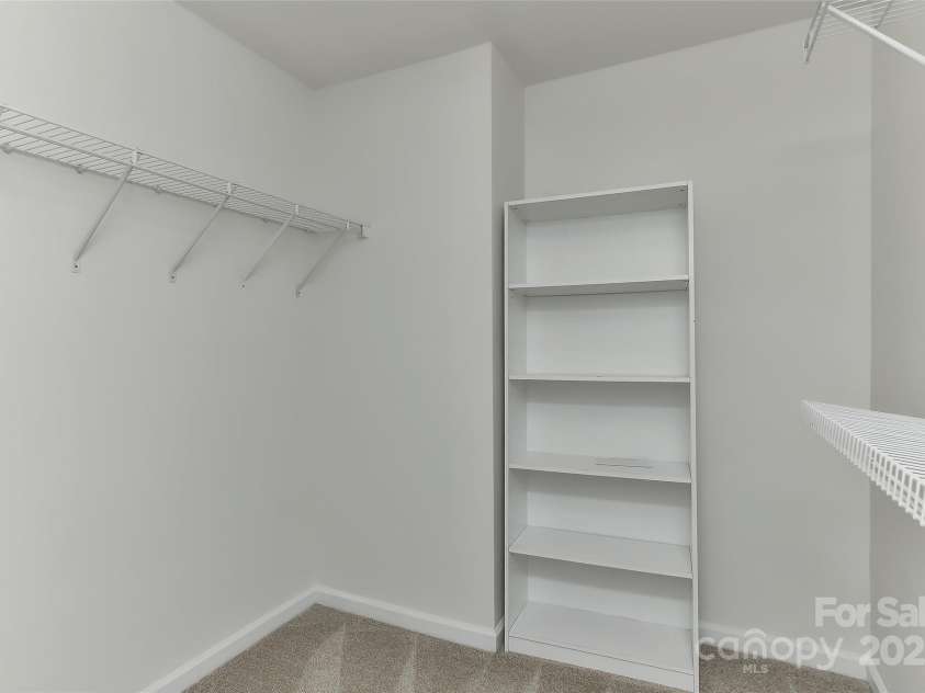 1037 Hammond Drive, Matthews, NC 28104.  MLS# CAR4246179, YatesRealty ID 18639. 
