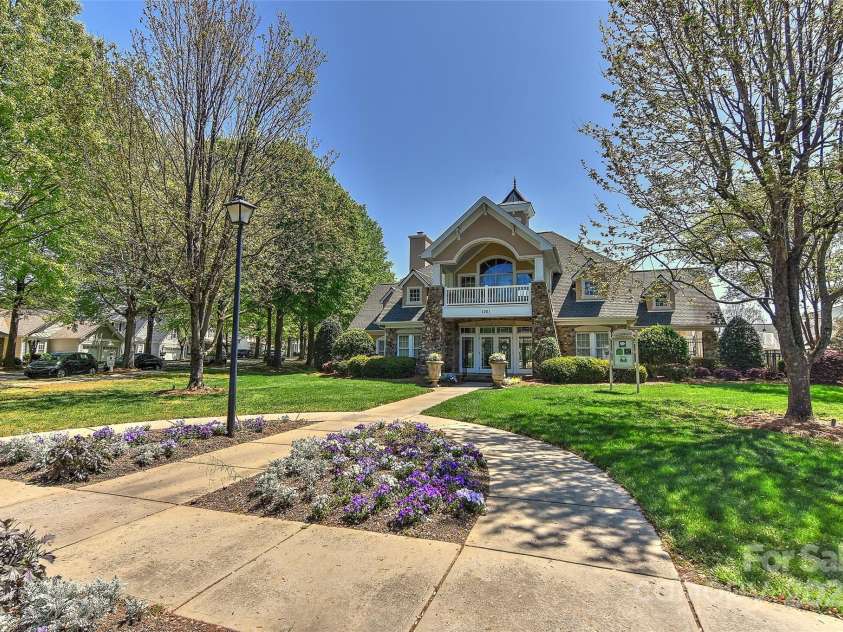 1037 Hammond Drive, Matthews, NC 28104.  MLS# CAR4246179, YatesRealty ID 18639. 