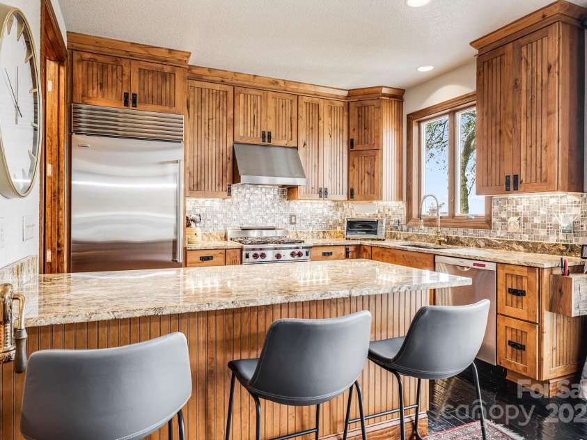 115 Mountainside Lane, Mars Hill, NC 28754.  MLS# CAR4310904, YatesRealty ID 1864. 