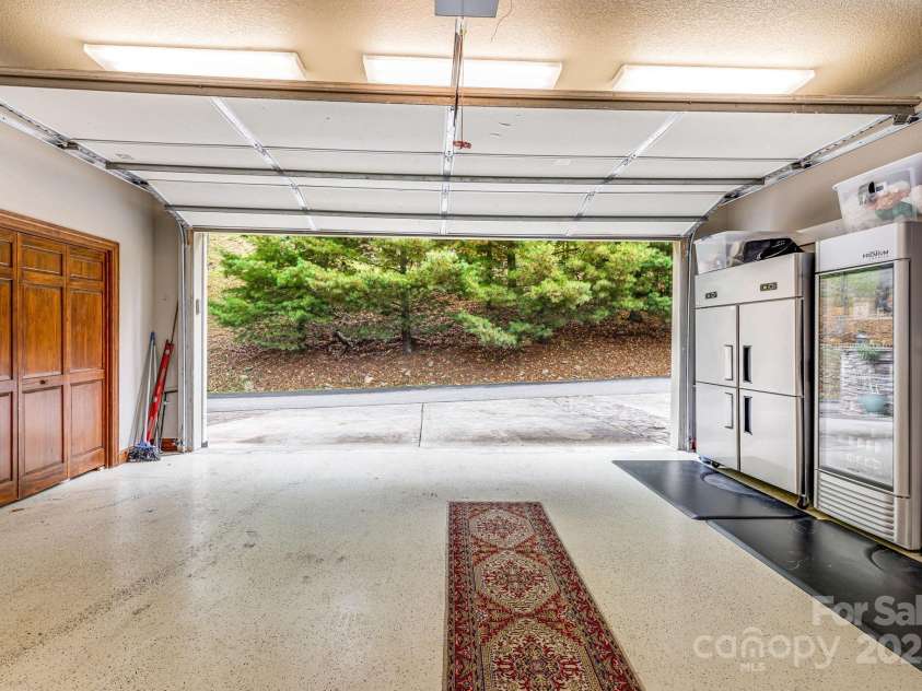 115 Mountainside Lane, Mars Hill, NC 28754.  MLS# CAR4310904, YatesRealty ID 1864. 