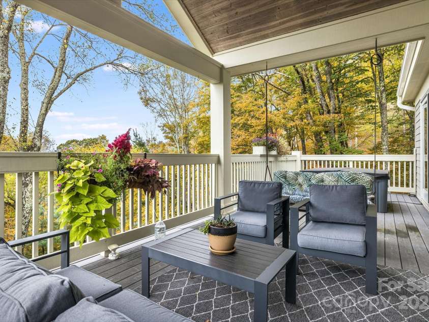 115 Mountainside Lane, Mars Hill, NC 28754.  MLS# CAR4310904, YatesRealty ID 1864. 