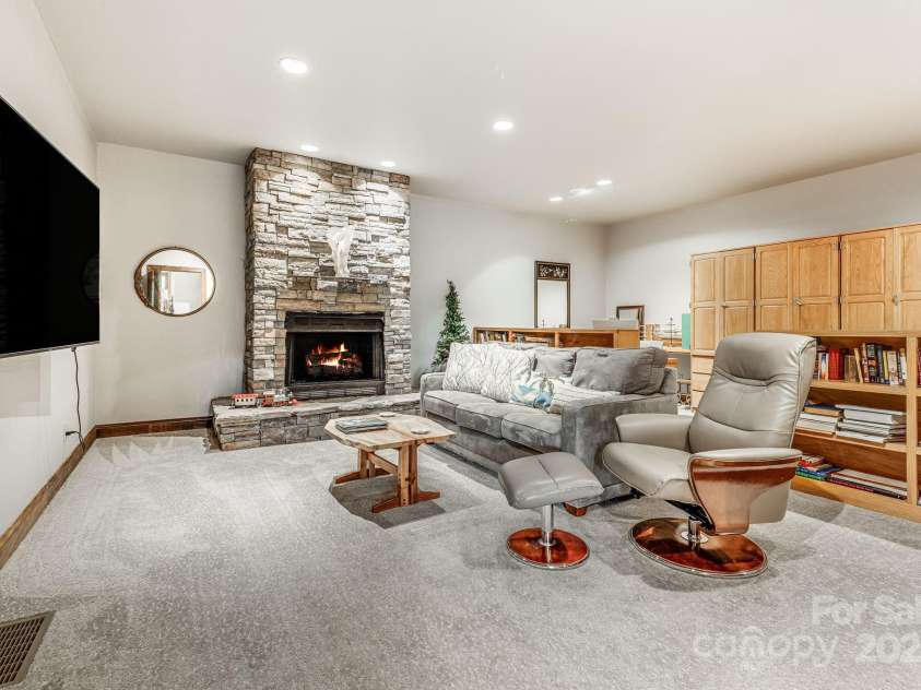 115 Mountainside Lane, Mars Hill, NC 28754.  MLS# CAR4310904, YatesRealty ID 1864. 