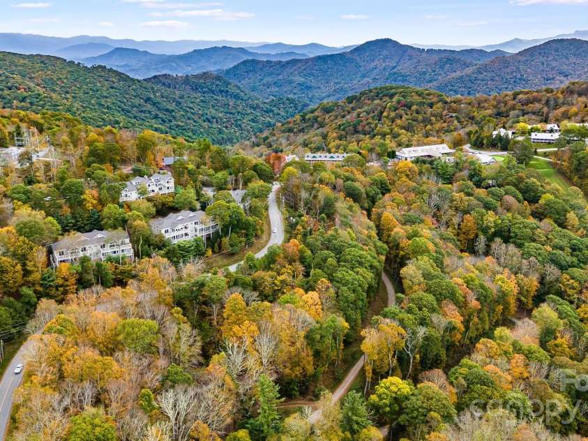 115 Mountainside Lane, Mars Hill, NC 28754.  MLS# CAR4310904, YatesRealty ID 1864. 