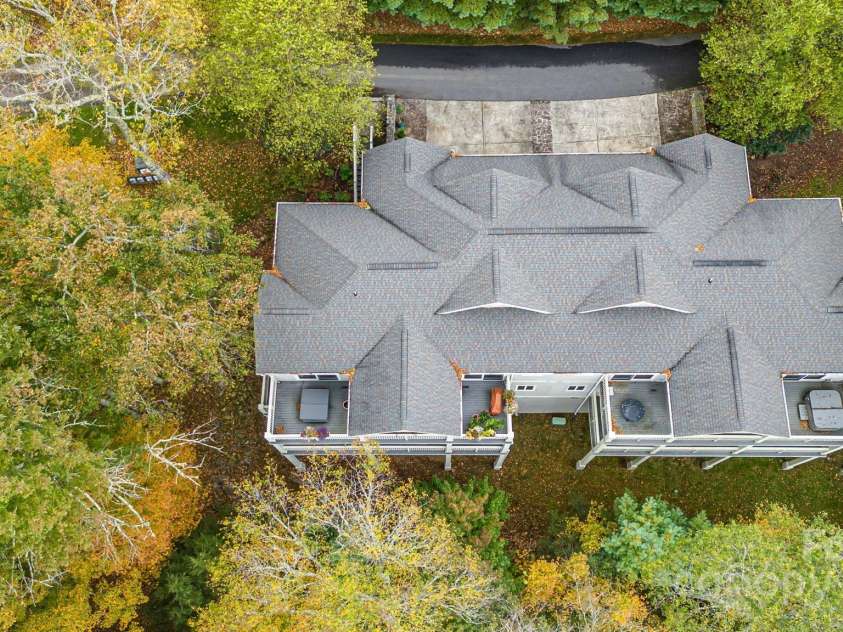 115 Mountainside Lane, Mars Hill, NC 28754.  MLS# CAR4310904, YatesRealty ID 1864. 