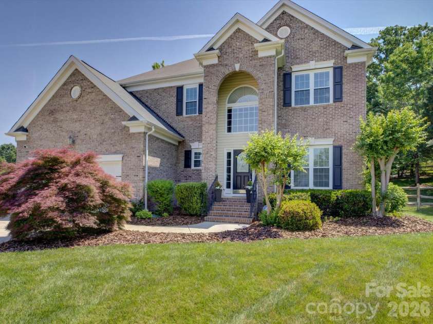 10907 Mcalpine Valley Court, Charlotte, NC 28277.  MLS# CAR4375796, YatesRealty ID 18640. 
