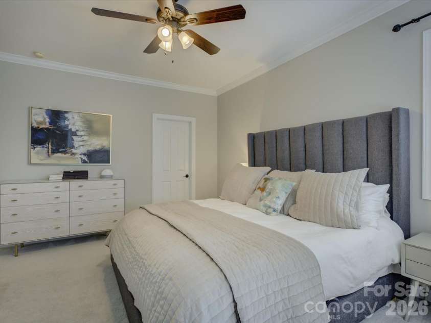 10907 Mcalpine Valley Court, Charlotte, NC 28277.  MLS# CAR4375796, YatesRealty ID 18640. 