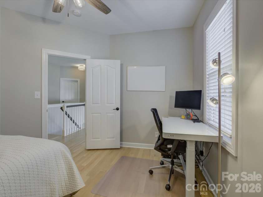 10907 Mcalpine Valley Court, Charlotte, NC 28277.  MLS# CAR4375796, YatesRealty ID 18640. 