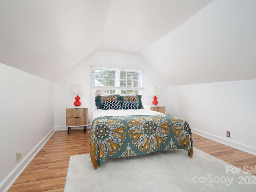21 Lakeshore Drive, Asheville, NC 28804.  MLS# CAR4187343, YatesRealty ID 18641. Upstairs Bedroom- Counted as Additional HLA