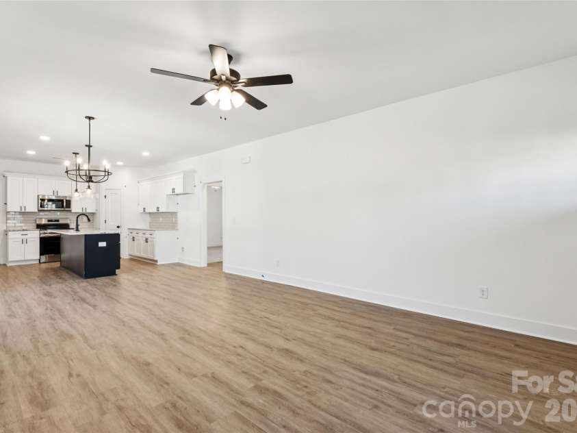 427 Mint Street, Rock Hill, SC 29730.  MLS# CAR4347556, YatesRealty ID 18641. 
