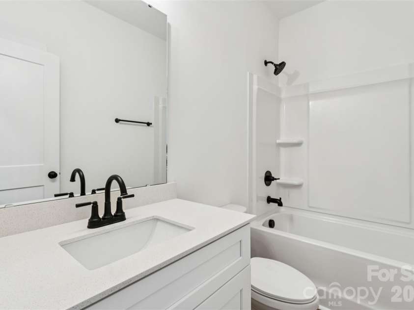 427 Mint Street, Rock Hill, SC 29730.  MLS# CAR4347556, YatesRealty ID 18641. 