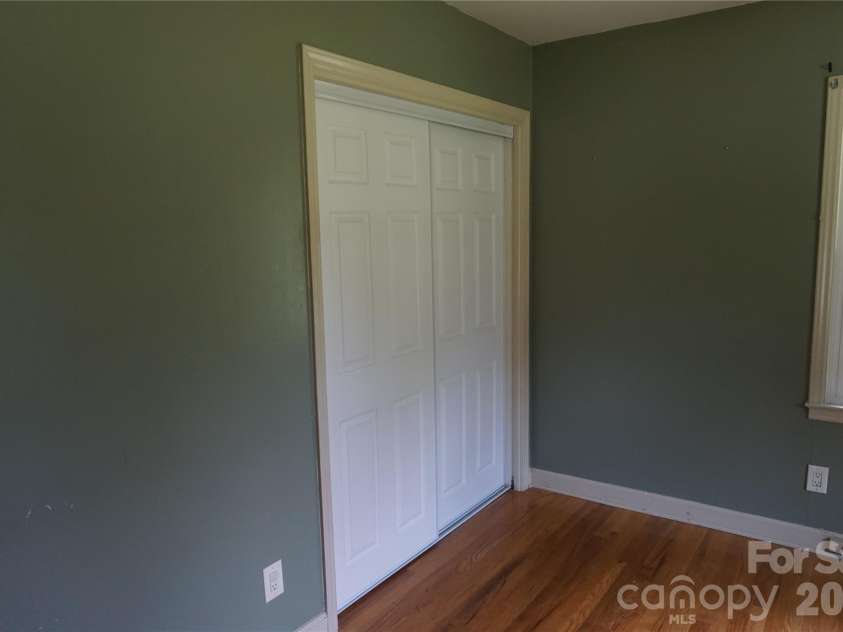 620 Diamondhead Drive, Lenoir, NC 28645.  MLS# CAR4340105, YatesRealty ID 18643. 
