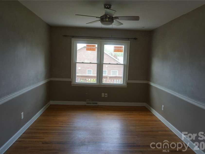 620 Diamondhead Drive, Lenoir, NC 28645.  MLS# CAR4340105, YatesRealty ID 18643. 