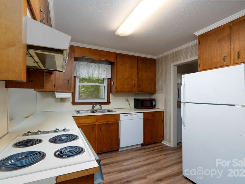 403 Cherrywood Lane, Albemarle, NC 28001.  MLS# CAR4260137, YatesRealty ID 18644. 