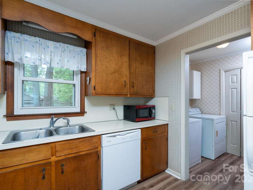 403 Cherrywood Lane, Albemarle, NC 28001.  MLS# CAR4260137, YatesRealty ID 18644. 