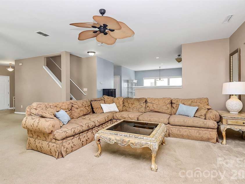 1817 Tradd Avenue, Clover, SC 29710.  MLS# CAR4266839, YatesRealty ID 18647. Great Room