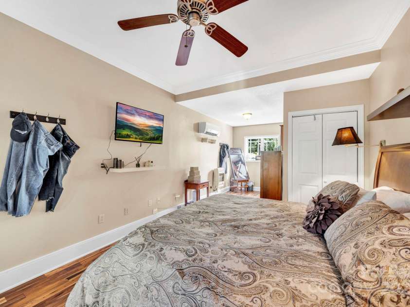 540 Upper Paw Paw Road, Marshall, NC 28753.  MLS# CAR4268220, YatesRealty ID 18647. 