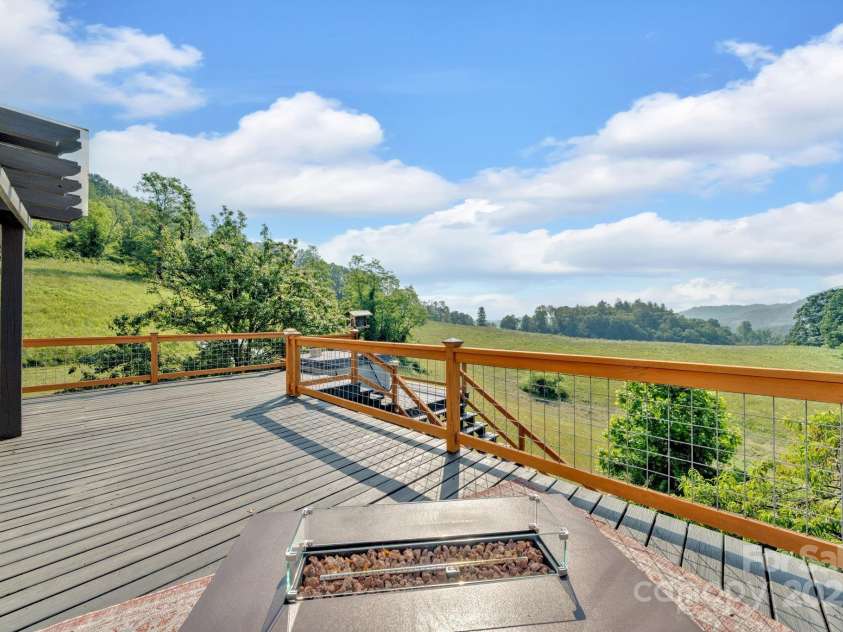 540 Upper Paw Paw Road, Marshall, NC 28753.  MLS# CAR4268220, YatesRealty ID 18647. 