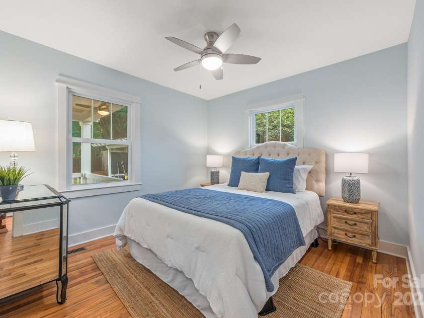 2421 Morton Street, Charlotte, NC 28208.  MLS# CAR4268097, YatesRealty ID 18648. 