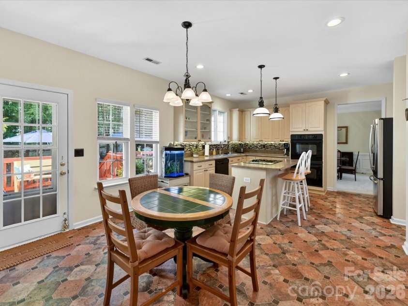 4101 Saint Joseph Drive, Indian Trail, NC 28079.  MLS# CAR4374689, YatesRealty ID 18648. Breakfast nook