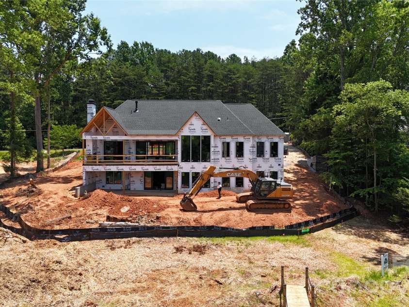 505 Kemp Road, Mooresville, NC 28117.  MLS# CAR4309698, YatesRealty ID 18649. 