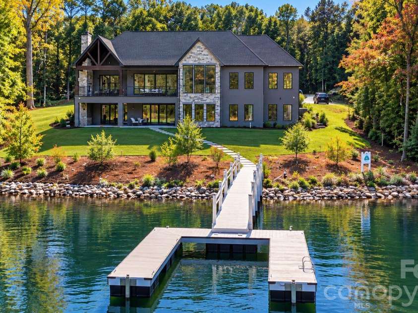 505 Kemp Road, Mooresville, NC 28117.  MLS# CAR4309698, YatesRealty ID 18649. 