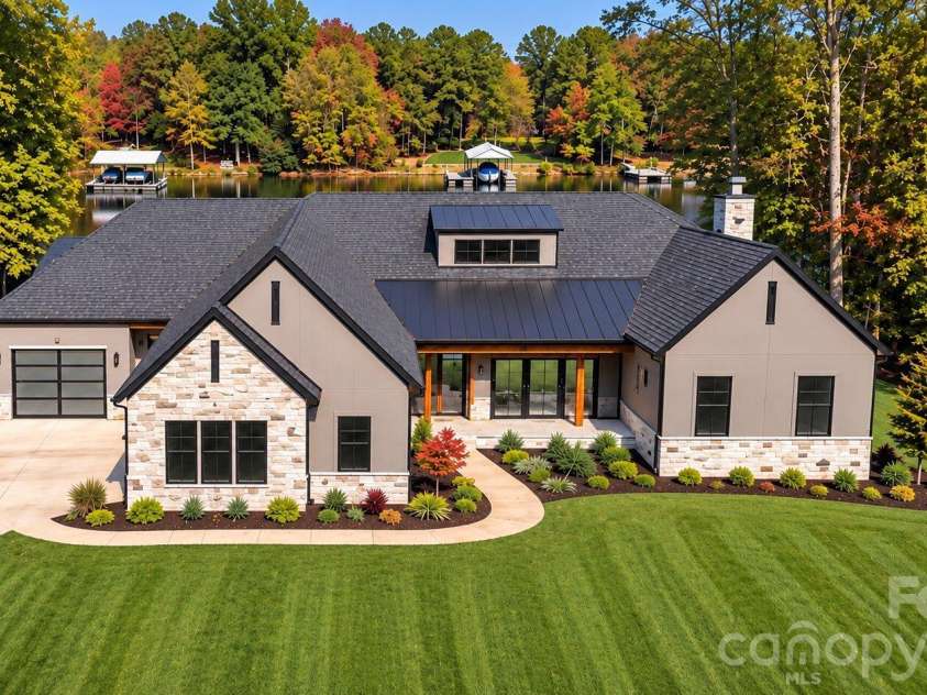505 Kemp Road, Mooresville, NC 28117.  MLS# CAR4309698, YatesRealty ID 18649. 