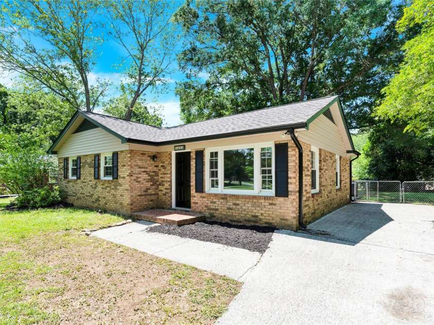 8303 Hemby Wood Drive, Indian Trail, NC 28079.  MLS# CAR4252958, YatesRealty ID 18649. 