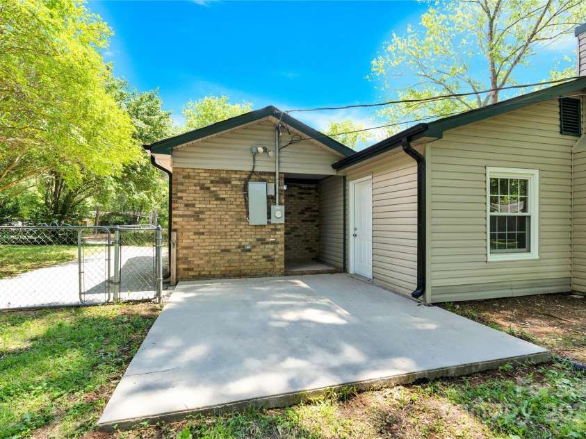 8303 Hemby Wood Drive, Indian Trail, NC 28079.  MLS# CAR4252958, YatesRealty ID 18649. 