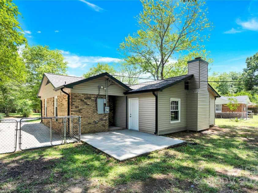 8303 Hemby Wood Drive, Indian Trail, NC 28079.  MLS# CAR4252958, YatesRealty ID 18649. 