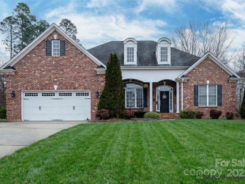 283 Norwood Hills Drive, Winston Salem, NC 27107.  MLS# CAR4333482, YatesRealty ID 1865. 