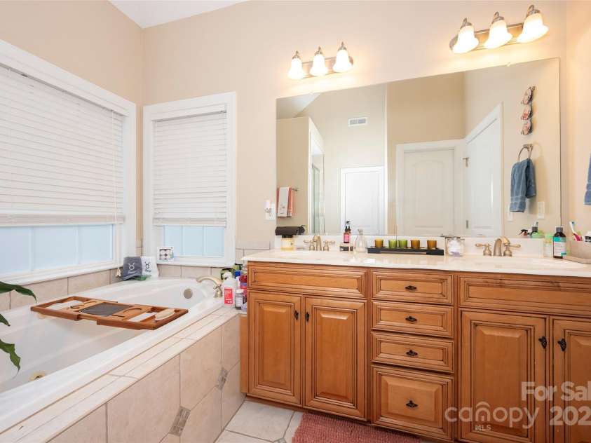 283 Norwood Hills Drive, Winston Salem, NC 27107.  MLS# CAR4333482, YatesRealty ID 1865. 