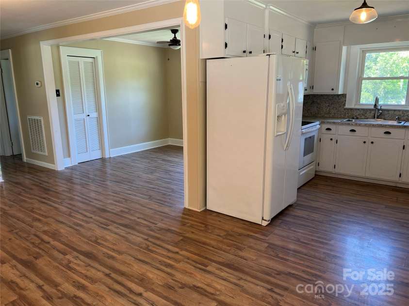 8095 New Street, Mount Pleasant, NC 28124.  MLS# CAR4264803, YatesRealty ID 18650. 