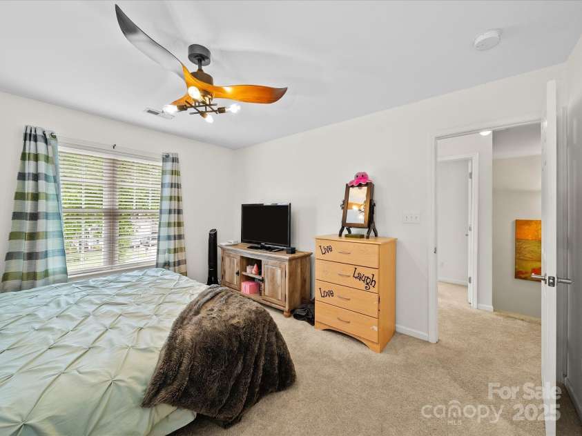 10830 Sycamore Club Drive, Mint Hill, NC 28227.  MLS# CAR4250637, YatesRealty ID 18651. Upstairs Bedroom 2