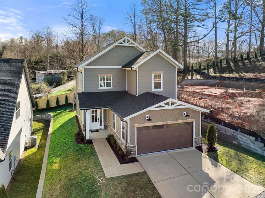 114 Chapel Crossing Lane, Weaverville, NC 28787.  MLS# CAR4337352, YatesRealty ID 18651. 