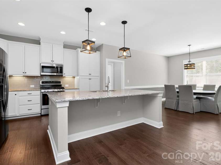 3025 Kinsley Court, Fort Mill, SC 29707.  MLS# CAR4370406, YatesRealty ID 18653. Kitchen