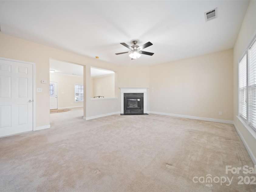 576 Putting Drive, Fort Mill, SC 29715.  MLS# CAR4233809, YatesRealty ID 18653. 