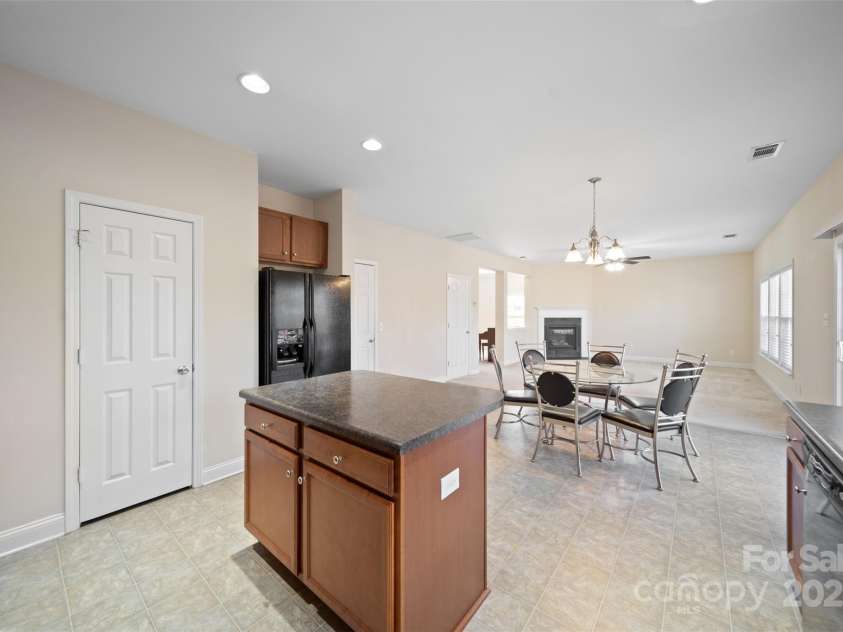 576 Putting Drive, Fort Mill, SC 29715.  MLS# CAR4233809, YatesRealty ID 18653. 
