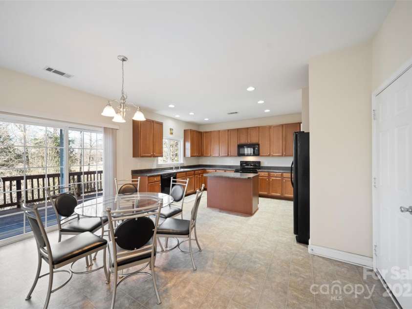 576 Putting Drive, Fort Mill, SC 29715.  MLS# CAR4233809, YatesRealty ID 18653. 