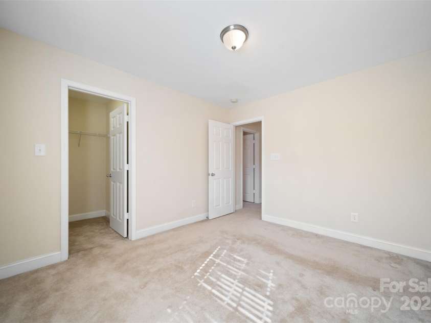 576 Putting Drive, Fort Mill, SC 29715.  MLS# CAR4233809, YatesRealty ID 18653. 