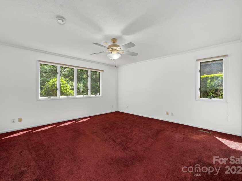 115 #2 Bent Tree Drive, Hendersonville, NC 28739.  MLS# CAR4252102, YatesRealty ID 18654. Primary Bedroom