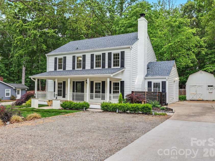 917 Winter Wood Drive, Matthews, NC 28105.  MLS# CAR4364002, YatesRealty ID 18654. 
